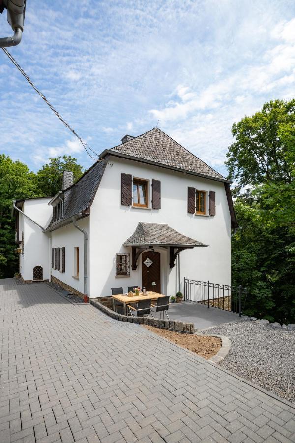 Landhaus Karbach Komplett Oder Einzelne Wohneinheiten Villa Inkl Sauna Bzw Waldhaeuschen Hirten Ngoại thất bức ảnh